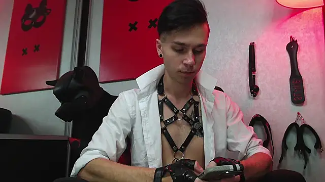 Snapshot of Joseph__Quinn chatting on March 12, 2025, 8:08 am Joseph Quinn online show from March 12, 2025, 8:08 am