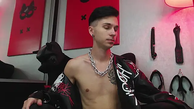 Snapshot of Joseph__Quinn chatting on March 15, 2025, 11:08 am Joseph Quinn online show from March 15, 2025, 11:08 am