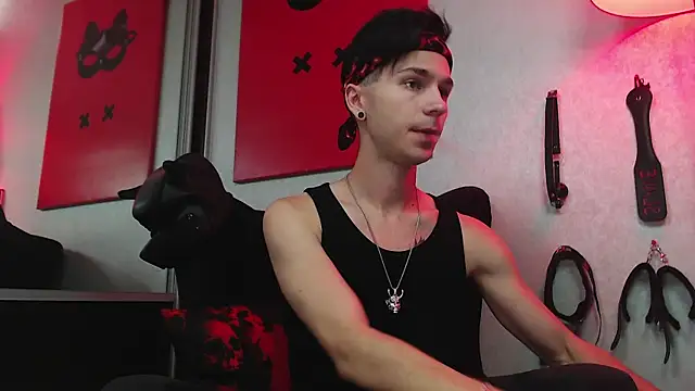 Snapshot of Joseph__Quinn chatting on March 20, 2025, 8:53 am Joseph Quinn online show from March 20, 2025, 8:53 am