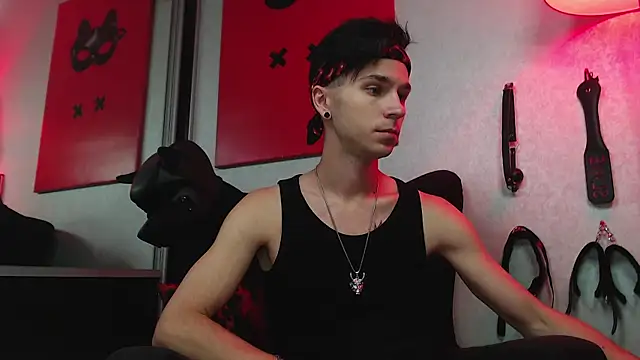 Snapshot of Joseph__Quinn chatting on March 20, 2025, 12:32 pm Joseph Quinn online show from March 20, 2025, 12:32 pm