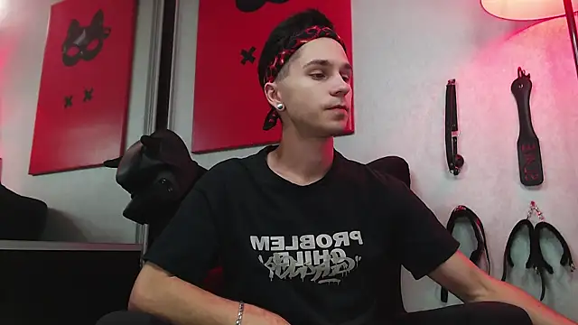 Snapshot of Joseph__Quinn chatting on March 22, 2025, 8:40 am Joseph Quinn online show from March 22, 2025, 8:40 am