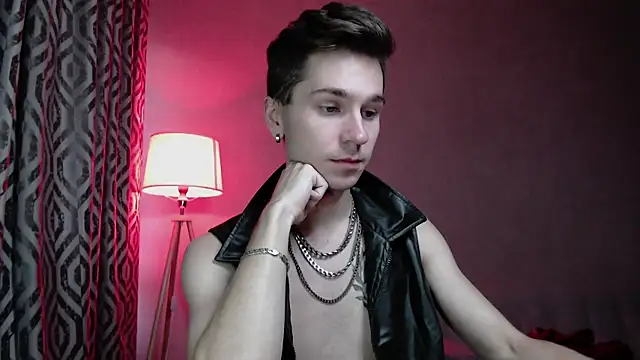 Snapshot of Joseph__Quinn chatting on October 6, 2025, 12:24 pm Joseph Quinn online show from October 6, 2025, 12:24 pm