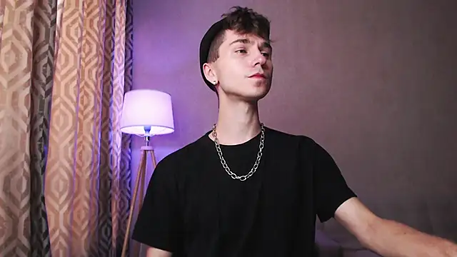 Snapshot of Joseph__Quinn chatting on October 8, 2025, 3:59 am Joseph Quinn online show from October 8, 2025, 3:59 am