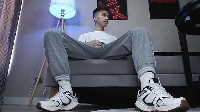 Snapshot of Joseph__Quinn chatting on November 12, 2025, 5:19 am Joseph Quinn online show from November 12, 2025, 5:19 am