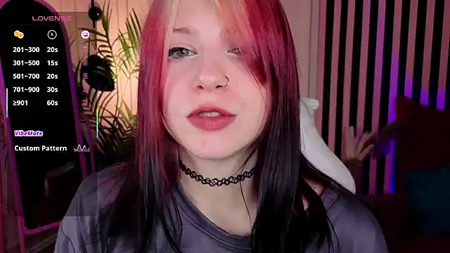 Snapshot of arielabradberry chatting on September 20, 2025, 2:29 pm arielabradberry online show from September 20, 2025, 2:29 pm