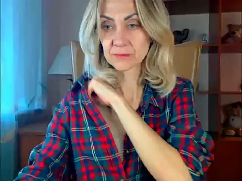 Tanya6547 online show from November 1, 2025, 9:55 am