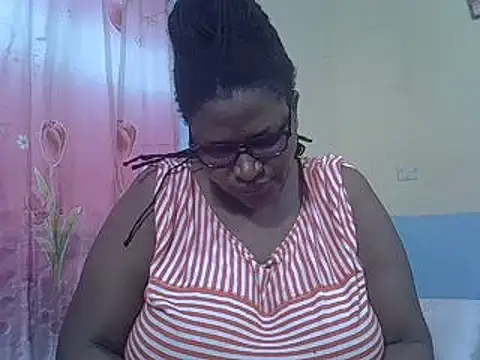 Snapshot of sexy_bigboobss chatting on March 22, 2025, 6:33 am sexy bigboobss online show from March 22, 2025, 6:33 am