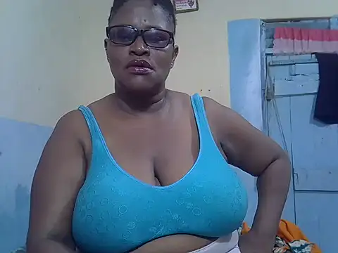 Snapshot of sexy_bigboobss chatting on October 14, 2025, 8:04 am sexy bigboobss online show from October 14, 2025, 8:04 am