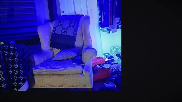 Snapshot of YouLikeBigDick9 chatting on March 15, 2025, 6:36 am YouLikeBigDick9 online show from March 15, 2025, 6:36 am