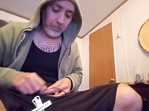 Xoc8  online show from February 12, 2025, 8:27 am