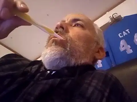 Xoc8  online show from February 22, 2025, 11:46 pm