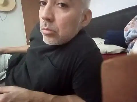 Xoc8  online show from October 15, 2025, 2:44 am