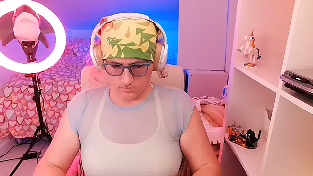 TransCayenne online show from November 12, 2025, 6:41 pm