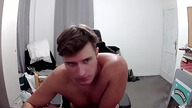 Snapshot of PKrisztian chatting on September 11, 2025, 8:31 pm PKrisztian online show from September 11, 2025, 8:31 pm