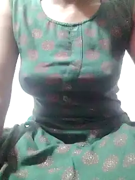 Snapshot of rituporna2004 chatting on January 15, 2025, 2:24 pm rituporna2004 online show from January 15, 2025, 2:24 pm