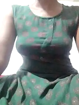 Snapshot of rituporna2004 chatting on January 17, 2025, 2:07 pm rituporna2004 online show from January 17, 2025, 2:07 pm