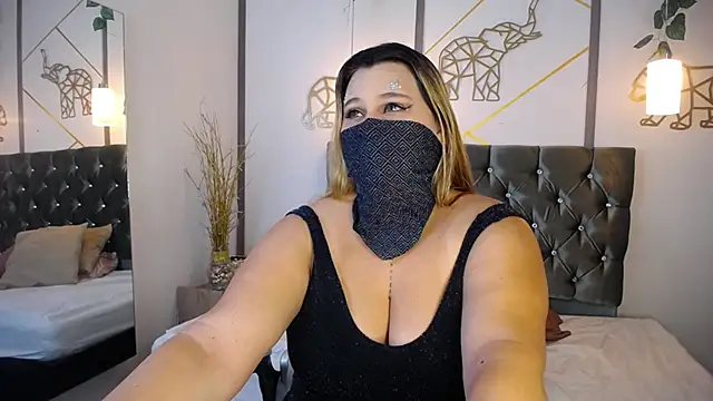 SalmaZaman online show from January 25, 2025, 2:36 pm