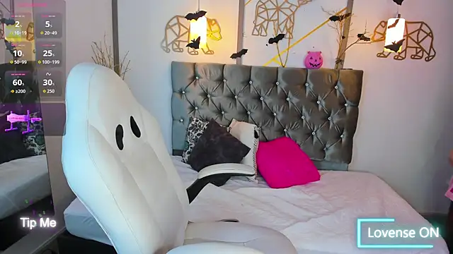 SalmaZaman online show from October 20, 2025, 6:08 pm