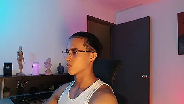 Snapshot of alejo_x3 chatting on September 24, 2025, 11:52 pm alejo x3 online show from September 24, 2025, 11:52 pm