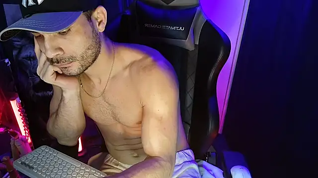 sexyboycolombi4 online show from January 22, 2025, 8:40 am