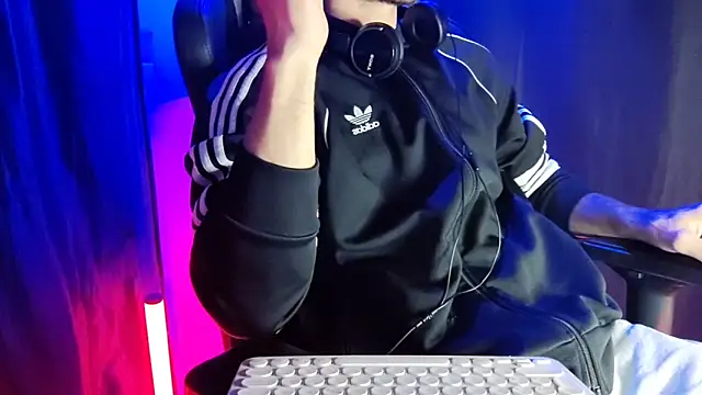 sexyboycolombi4 online show from January 30, 2025, 6:13 am