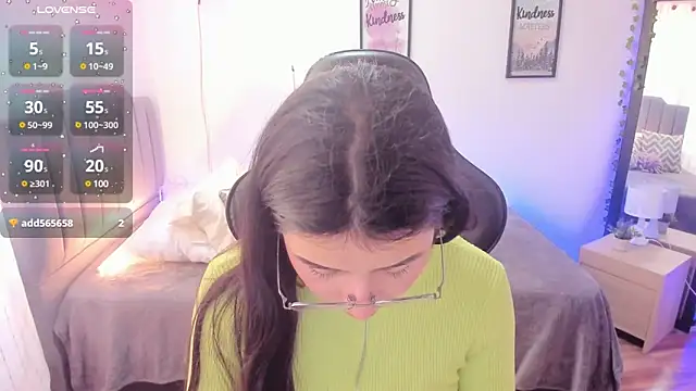 Snapshot of Amy_joones chatting on January 13, 2025, 4:30 pm Amy joones online show from January 13, 2025, 4:30 pm
