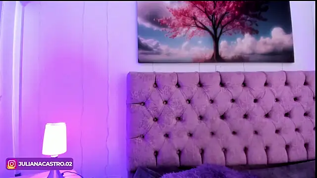 Snapshot of Julianaa_Castro_ chatting on February 25, 2025, 6:09 pm Julianaa Castro online show from February 25, 2025, 6:09 pm
