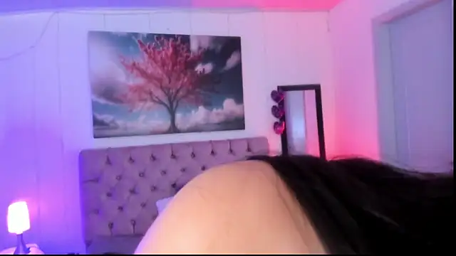 Snapshot of Julianaa_Castro_ chatting on March 1, 2025, 11:50 am Julianaa Castro online show from March 1, 2025, 11:50 am