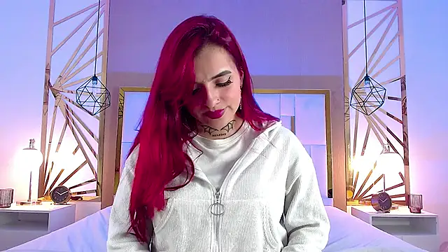 Snapshot of valeriee_millerr_ chatting on December 6, 2024, 4:49 pm valeriee millerr online show from December 6, 2024, 4:49 pm