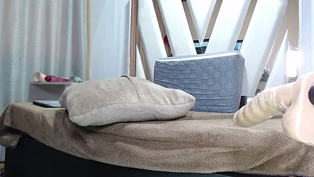 Eda Bonne online show from March 1, 2025, 3:27 pm