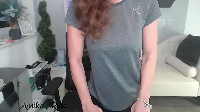 AnnikaRose online show from January 19, 2025, 1:12 pm