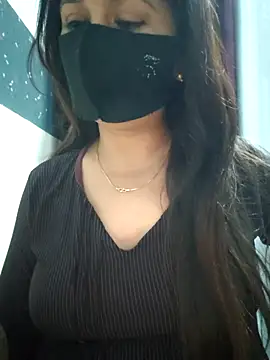 Aishwaryaa 69 online show from March 4, 2025, 3:04 pm