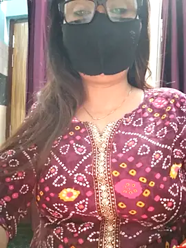 Aishwaryaa 69 online show from November 13, 2025, 8:13 am