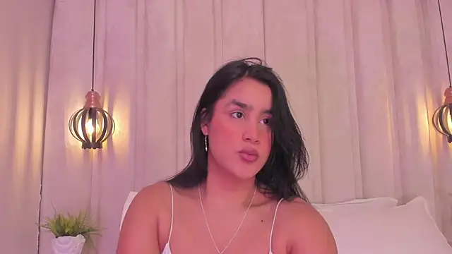 bonniekim  online show from March 12, 2025, 12:04 pm