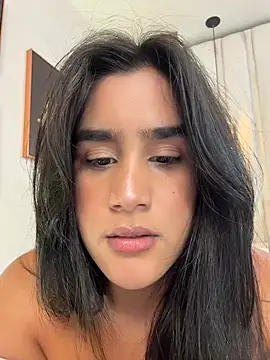 bonniekim  online show from November 4, 2025, 9:58 pm