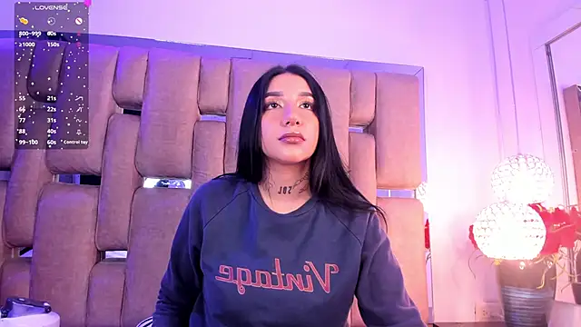 Leiaa  online show from December 3, 2024, 5:20 am