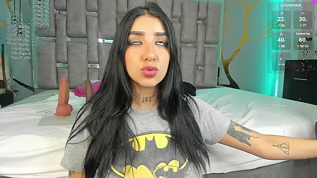 Leiaa  online show from January 13, 2025, 9:41 am