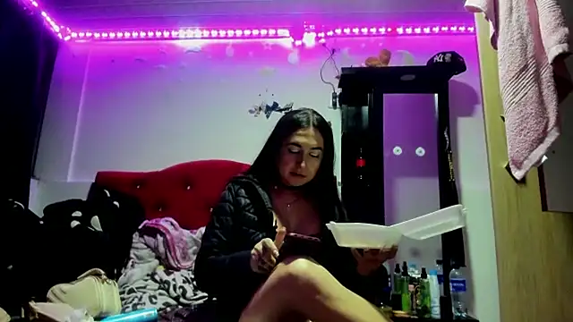 Sweet-Suck69 online show from November 19, 2025, 5:18 am