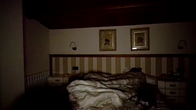 Snapshot of Rogerpere chatting on December 19, 2025, 11:45 pm Rogerpere online show from December 19, 2025, 11:45 pm