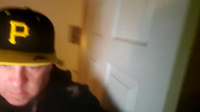 Snapshot of Mic_Oxinner chatting on October 30, 2025, 7:10 am Mic Oxinner online show from October 30, 2025, 7:10 am