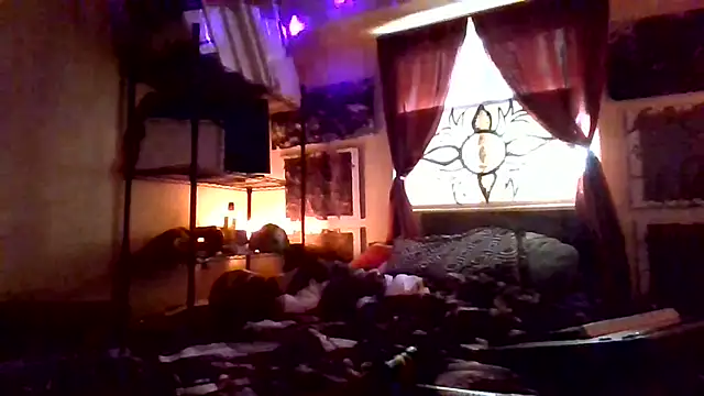 Snapshot of Mic_Oxinner chatting on November 21, 2025, 5:55 pm Mic Oxinner online show from November 21, 2025, 5:55 pm