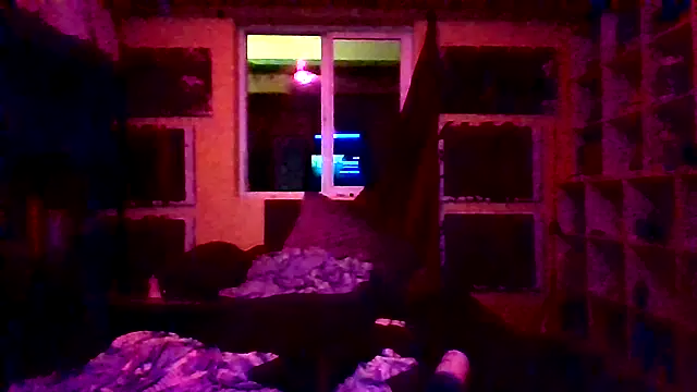 Snapshot of Mic_Oxinner chatting on December 18, 2025, 10:54 am Mic Oxinner online show from December 18, 2025, 10:54 am