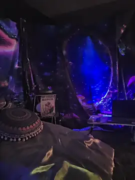 Avaivory online show from November 12, 2025, 9:21 am