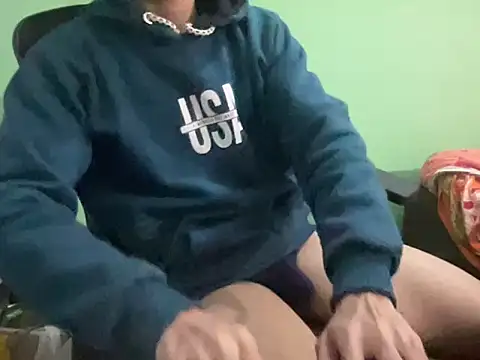 Snapshot of hot_asian_boy chatting on December 5, 2024, 1:06 pm hot asian boy online show from December 5, 2024, 1:06 pm