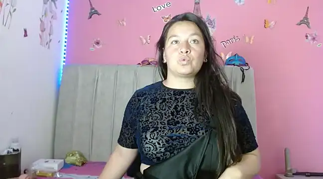 monickhot303av online show from January 14, 2025, 11:48 pm