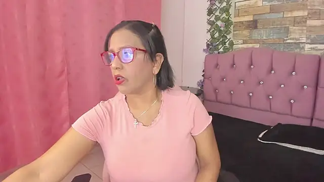 Snapshot of elizabeth_mature23 chatting on December 13, 2024, 1:01 pm elizabeth mature23 online show from December 13, 2024, 1:01 pm