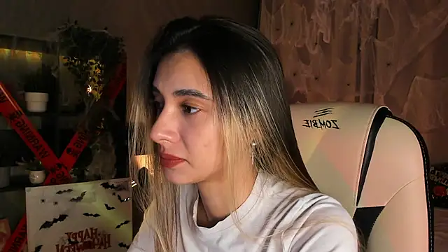 DarlaLike online show from October 26, 2025, 3:34 am