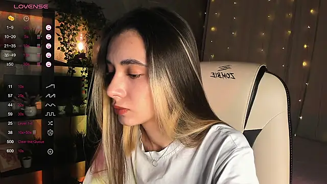 DarlaLike online show from November 15, 2025, 3:37 am