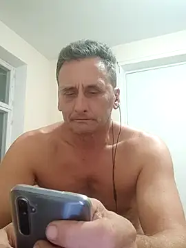 Snapshot of Viause_Kentauelle chatting on September 28, 2025, 6:24 pm Viause Kentauelle online show from September 28, 2025, 6:24 pm