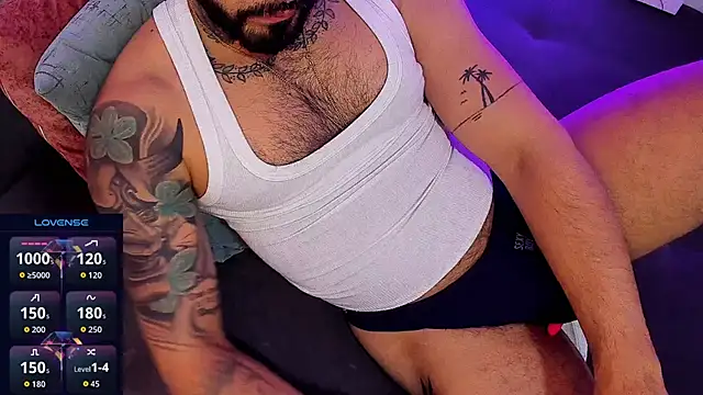 Snapshot of mikemulerr chatting on October 30, 2025, 8:53 pm mikemulerr online show from October 30, 2025, 8:53 pm